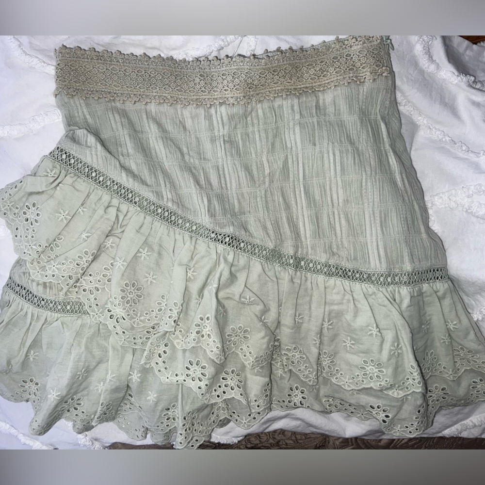 Ruffle skirt never worn